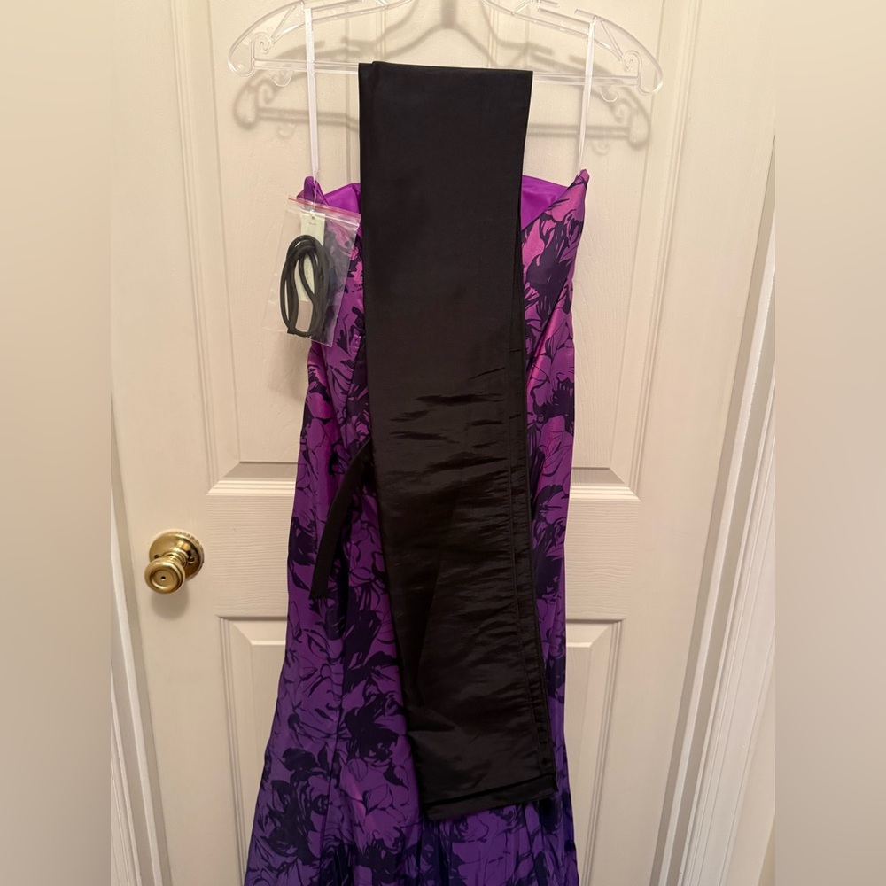 Prom Dress - Picture 4 of 5